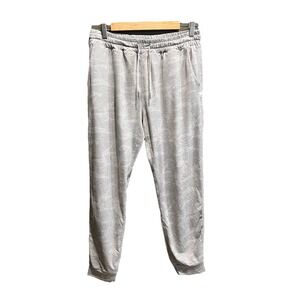 Vuori Light Gray Camo Women's Activewear Performance Jogger Pants Size Medium